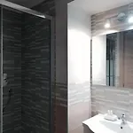 Via Nilo 20 *